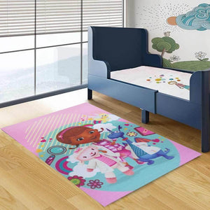 alfombra infantil doctora juguetes 100 x 140 cm diseno 1 vertical